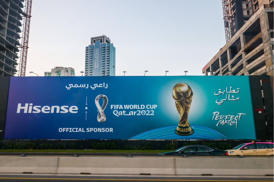Sponsoren der WM in Katar geraten in Deutschland unter Druck 