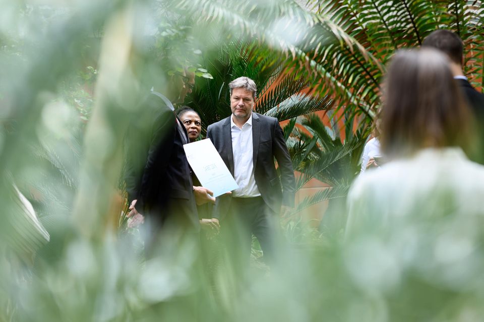 Bundeswirtschaftsminister Robert Habeck in Südafrika während seiner fünftägigen Reise