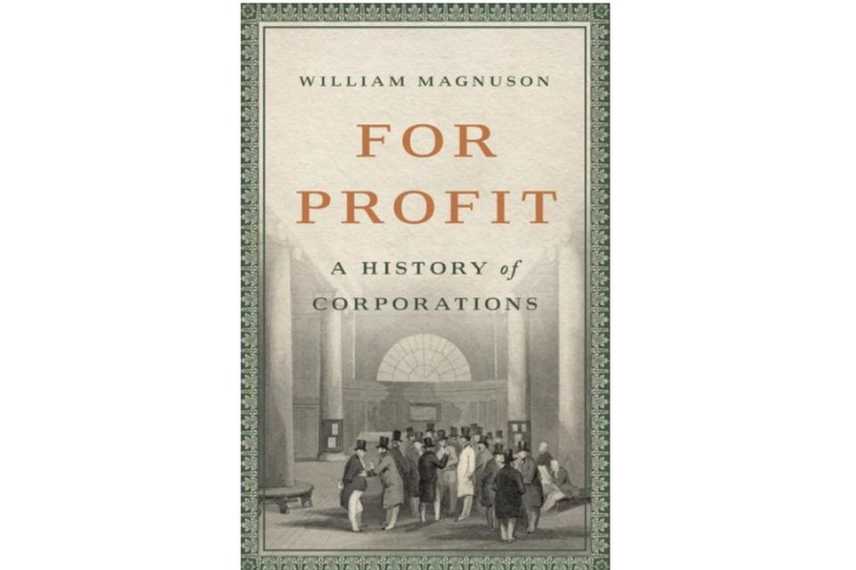 von William Magnuson  Der texanische Professor William Magnuson stellt das unternehmerische Handeln erstmals in einen historischen Kontext. Es geht los in der römischen Republik und mit der Frage, wie die moderne Kapitalgesellschaft entstand. Denn da, wo der Einzelne scheitert, schaffen Unternehmen oft Großes. Trotzdem dienen die Unternehmen heute vor allem den Interessen von Eigentümern und Managern und richten sich oft sogar gegen gesellschaftliche Interessen. Wie konnte es dazu kommen?   Basic Books - 29,99 Euro