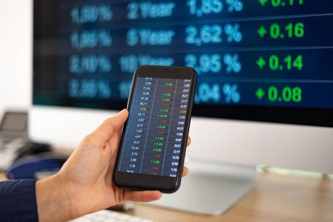 „Mobile First“: Eigentlich alle Smartbroker setzen auf den Handel per Handy
