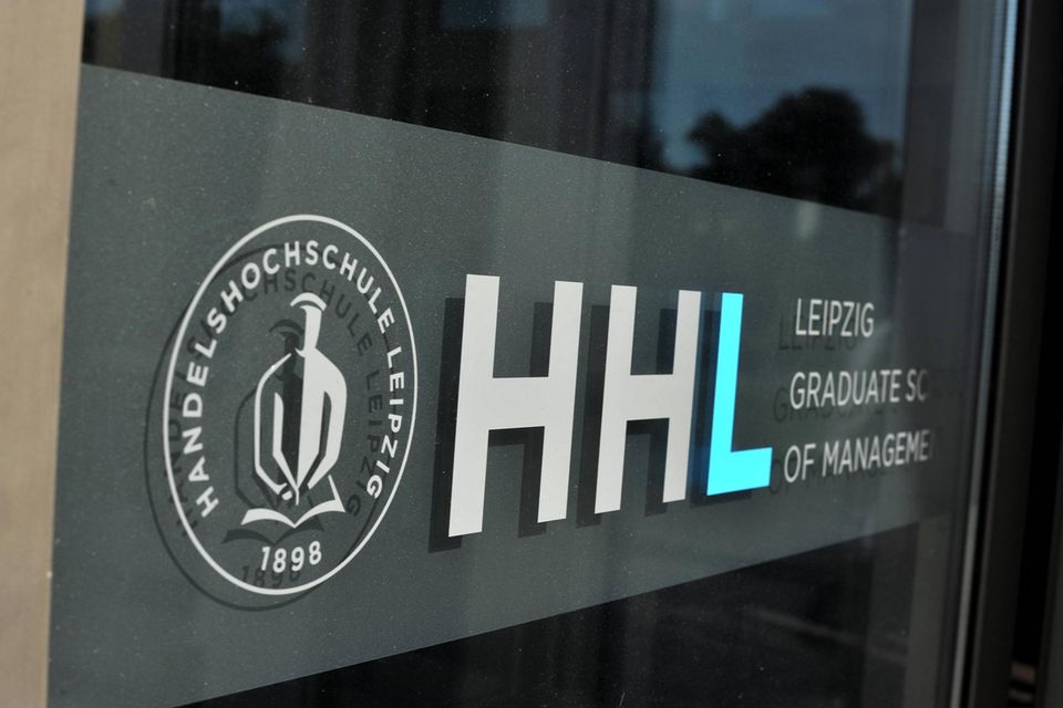Mit zwei von fünf Einzelwertungen schaffte es die HHL Leipzig Graduate School of Management (früher: Handelshochschule Leipzig) im Deutschlandvergleich auf Platz sechs. Europaweit wurde die privatwirtschaftliche Einrichtung von den Experten auf Platz 50 eingeordnet. Dafür sorgten Platz 17 im „Masters in Management“- und Platz 30 im MBA-Ranking.