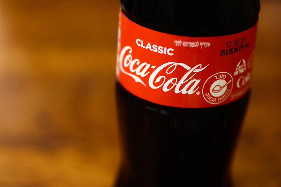 Coca-Cola war das einzige Unternehmen der Top 10, das 2022 keinen Zuwachs verzeichnen konnte. Der Getränkeriese verharrte bei 57,5 Mrd. Dollar und verschlechterte sich damit einen Rang auf Platz sieben.