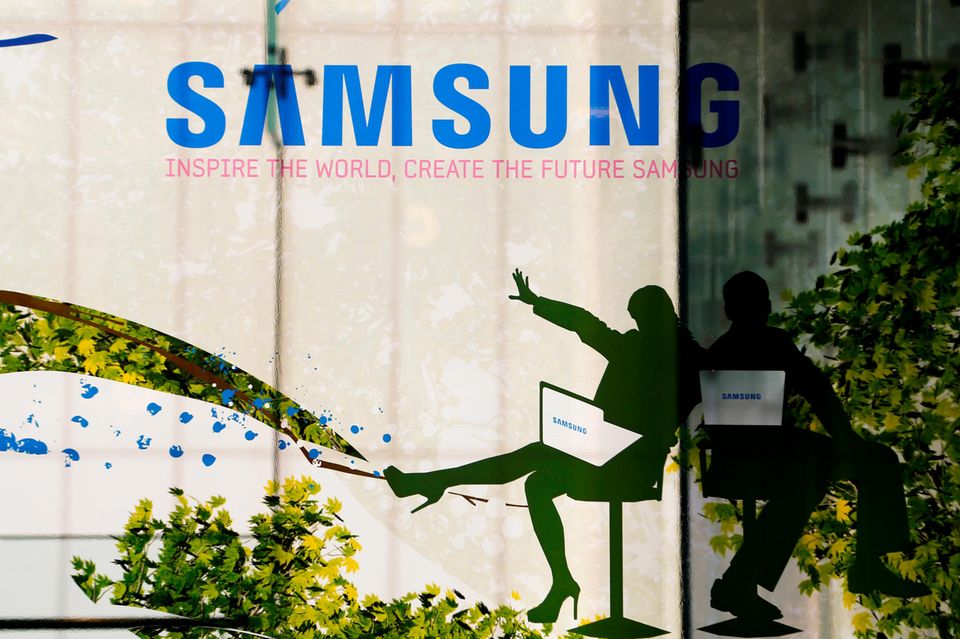 Die obere Hälfte der teuersten Marken 2022 ist komplett in der Hand von Tech-Konzernen. Erneut auf Platz fünf kam die Elektroniksparte des Konglomerats Samsung mit 87,7 Mrd. Dollar– und das trotz eines Wertzuwachses von 17 Prozent. Die Konkurrenten waren aber fast alle noch stärker gewachsen.