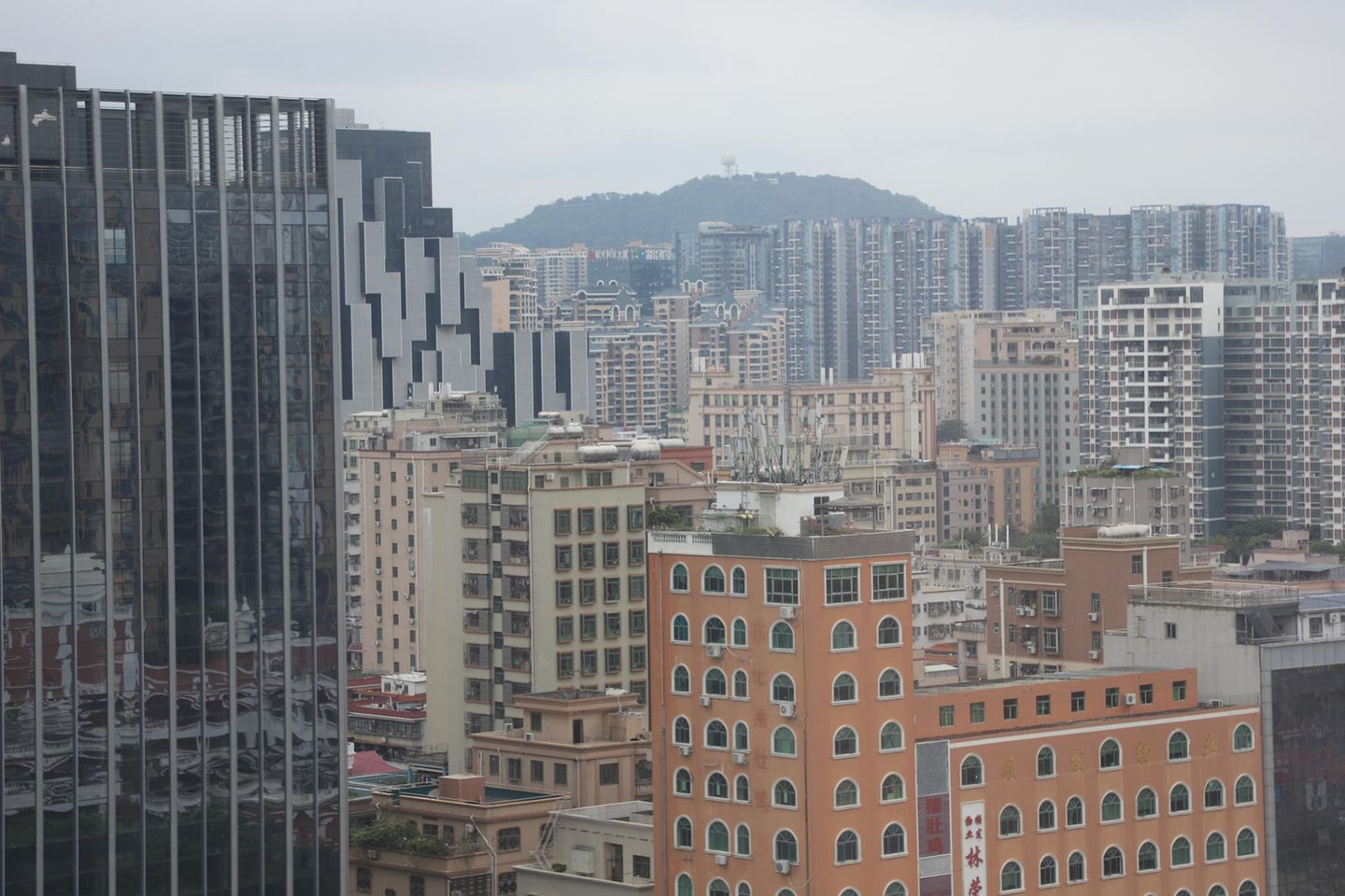 Hochhäuser in der chinesischen Stadt Shenzhen