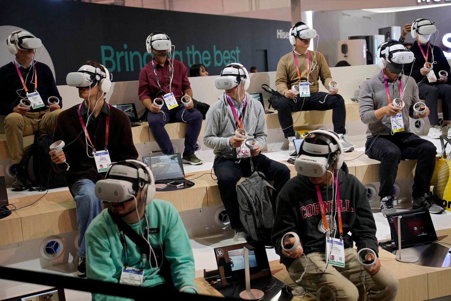 VR-Versuche auf der CES-Messe in Las Vegas Anfang 2023