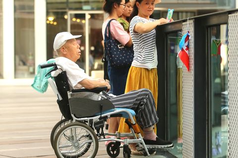 Alt und Jung in Peking: Die typische Familienstruktur in China ist eine massiven Wandel unterworfen