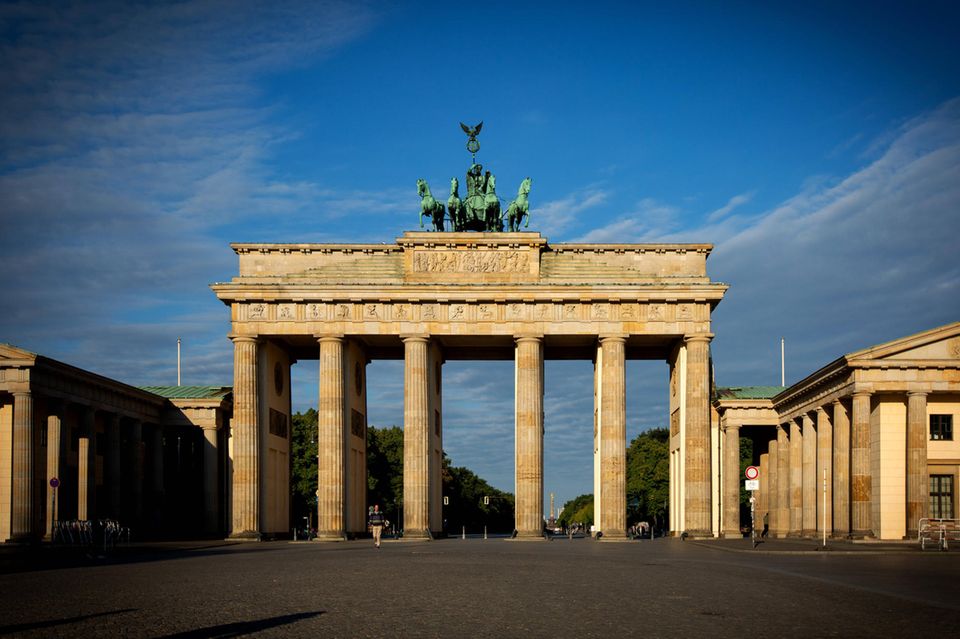 Der Berliner Immobilienmarkt bleibt robust, hier fallen die Preise im Vergleich zu anderen Millionenmetropolen um nur 1 Prozent auf 5.040 Euro pro Quadratmeter. 