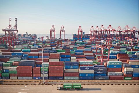Container im Hafen von Schanghai