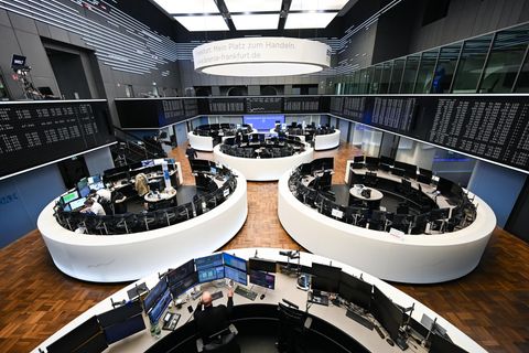 Handelssaal der Frankfurter Börse: Mach ein Depot aus 60 Prozent Aktien und 40 Prozent Anleihen noch Sinn?