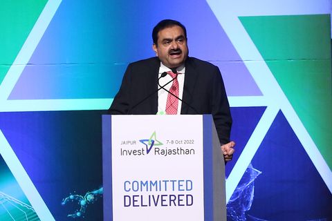 Adani-Chef Gautam Adani auf dem Gipfeltreffen Invest Rajasthan 2022
