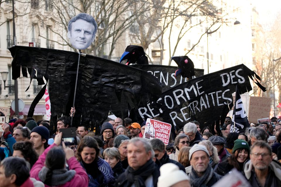 Proteste gegen die von Präsident Macron geplante Rentenreform am 31.01.2023 in Paris