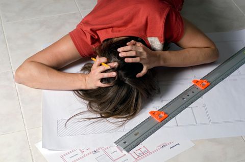 Der Bau einer Immobilie ist schon ohne die Finanzierungsfrage anstrengend – doch jetzt müssen sich immer mehr Käufer vor allem damit beschäftigen