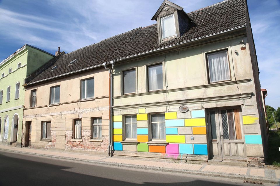 Immobilien, die vor 1990 erbaut wurden, waren im vierten Quartal um 7,5 Prozent günstiger als noch im zweiten Quartal. Die durchschnittliche finanzierte Immobilie war 2022 ganze 46 Jahre alt, im Vorjahr lag der Durchschnitt noch bei 38 Jahren.