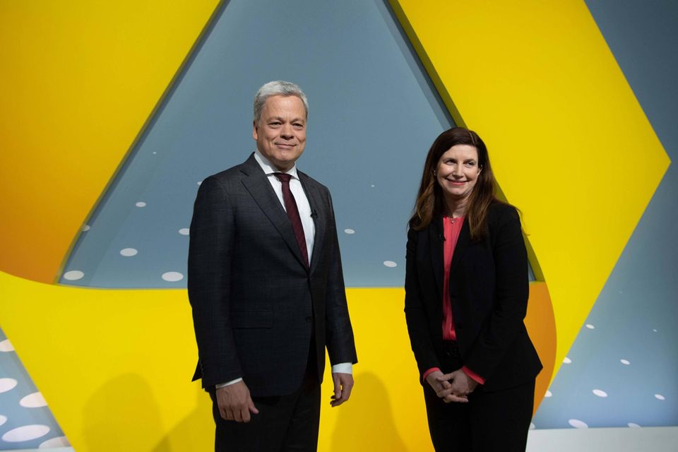 Gute Stimmung bei der Commerzbank: CEO Manfred Knof und Finanzvorständin Bettina Orlopp konnten gute Jahreszahlen präsentieren