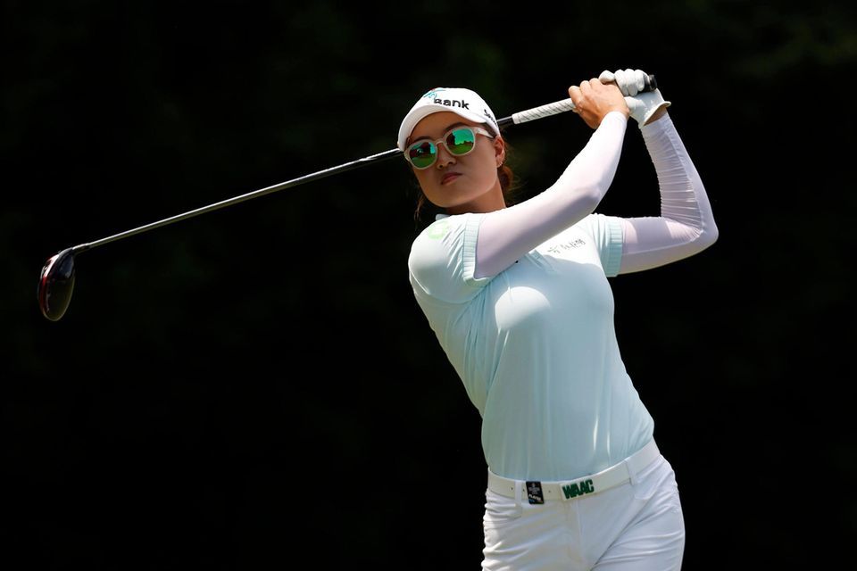Sechs der 25 bestbezahlten Sportlerinnen der Welt sind laut „Forbes“ Golferinnen. Das Wirtschaftsmagazin kürte die Australierin Minjee Lee in diesem Sport zur Spitzenverdienerin. Sie belegte mit einem Einkommen von 7,3 Mio. US-Dollar im Jahr 2022 Platz zehn im Ranking. Zum Vergleich: Bei der Nummer der zehn der Männer, dem Basketballer Giannis Antetokounmpo, waren es laut dem Wirtschaftsmagazin 80,9 Mio. Dollar. Die Athletin mit koreanischen Wurzeln erspielte demnach 4,8 Mio. Dollar an Preisgeldern auf dem Golfplatz. Drei der sechs Golferinnen in den Top 25 wurden in Korea geboren.