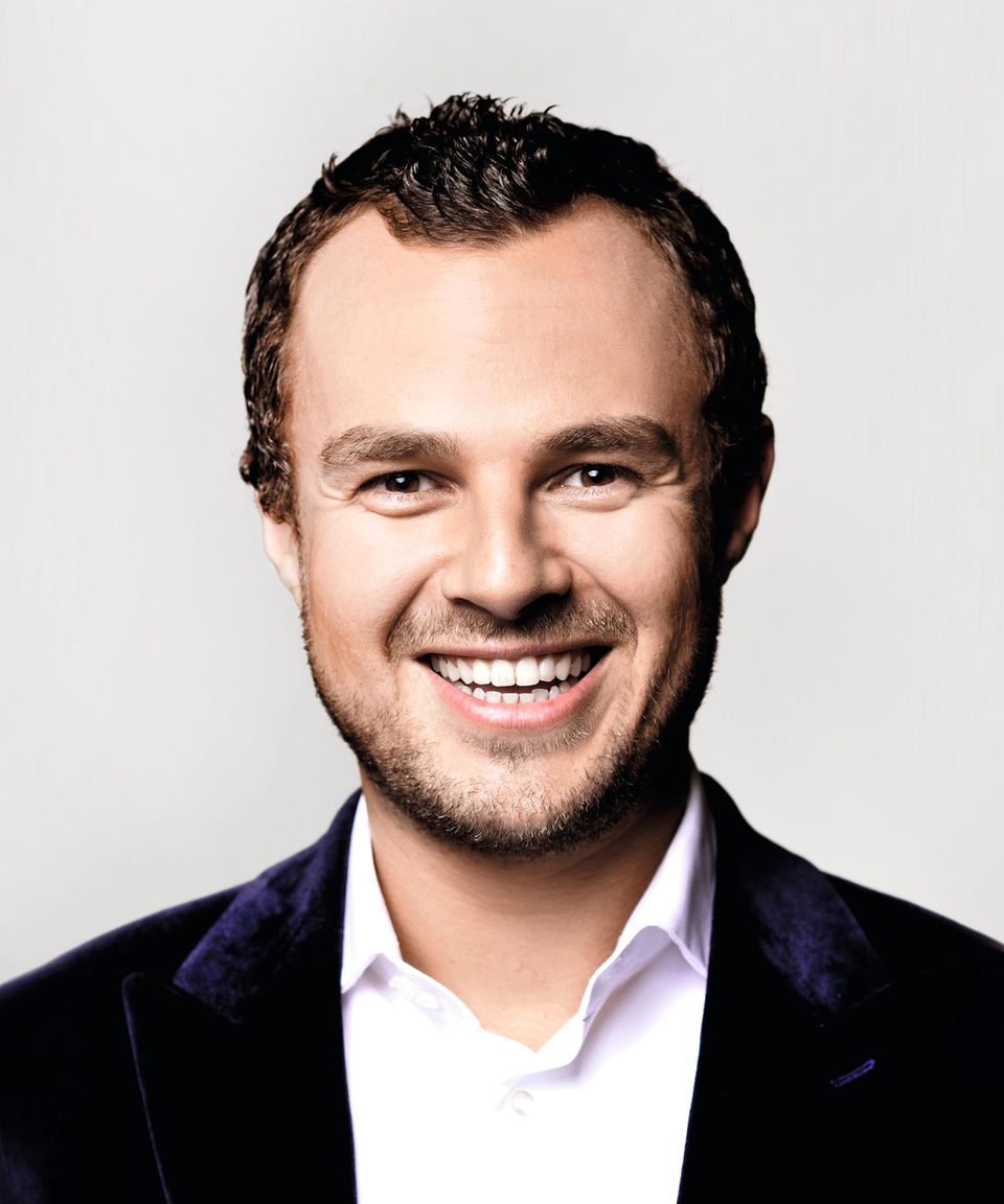 Dominik Matyka ist Unternehmer, Investor sowie Professor für Digital Business und Digitalmarketing an der privaten XU University Potsdam. Als Chief Advisor berät er außerdem die DMEXCO, Europas führendes Digital Marketing & Tech Event.