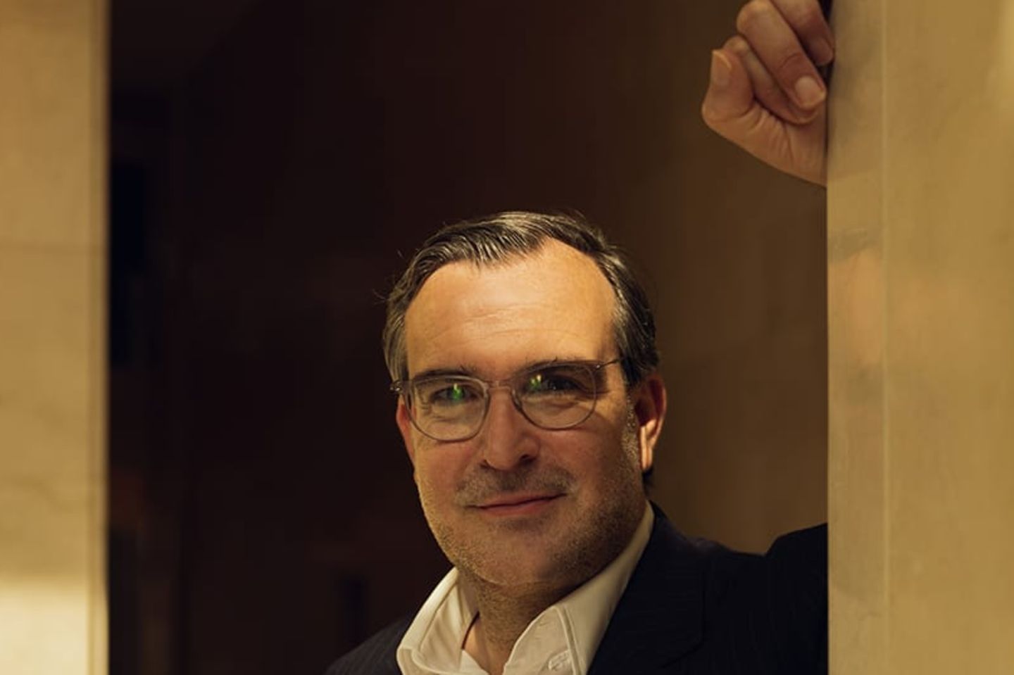 Michael H. Kramarsch ist Gründer, Investor und Berater. Er leitet als Managing Partner die auf Corporate Governance und Strategic HR spezialisierte Unternehmensberatung hkp group.