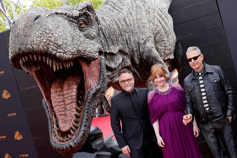 Dinosaurier bleiben unsterbliche Kassenschlager für das Kino. „Jurassic World: Ein neues Zeitalter“ war 2022 der mittlerweile sechste Teil der Filmreihe, mit der Steven Spielberg 1993 endgültig die digitale Ära in Hollywood eingeläutet hatte. Das neue Kapitel mit Chris Pratt kam knapp über eine Milliarde Dollar und damit auf Platz drei.