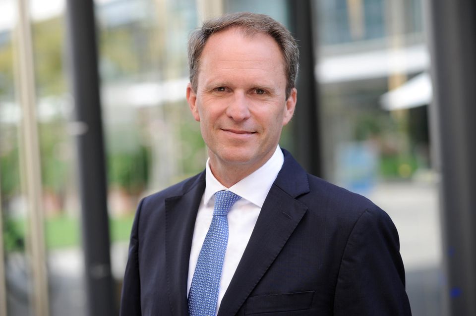 Markus Heller ist Geschäftsführender Gesellschafter der Dr. Fried & Partner GmbH in München und berät die Reise-Branche zu aktuellen Trends. Mit seiner eigenen Firma Travel Data + Analytics GmbH (TDA) sammelt er weltweit Daten zu den Entwicklungen der Urlaubsbranche.