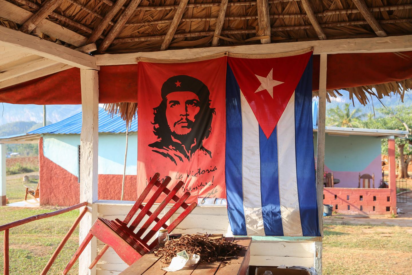 Tabakplantage auf Kuba: Die alten Revolutionshelden sind immer noch sehr präsent auf der Insel