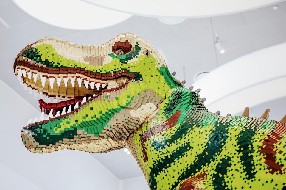 Die Dinosaurier im Lego-Haus im dänischen Billund sind immer noch aus Vollplastik. Doch Lego sucht nach einer nachhaltigen Alternative