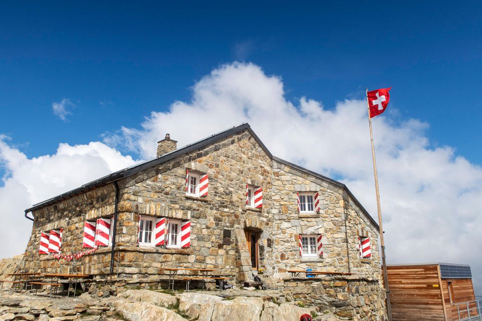 Die Schweiz ist neben Irland das einzige Land im Ranking mit nur Einsen in den Einzelkategorien. Eins plus gab es für die geringe Zahl von 2,3 Verkehrstoten je 100.000 Einwohner. Am Ende summierte sich das Ergebnis im Index für die Schweiz auf minus 59 Punkte.