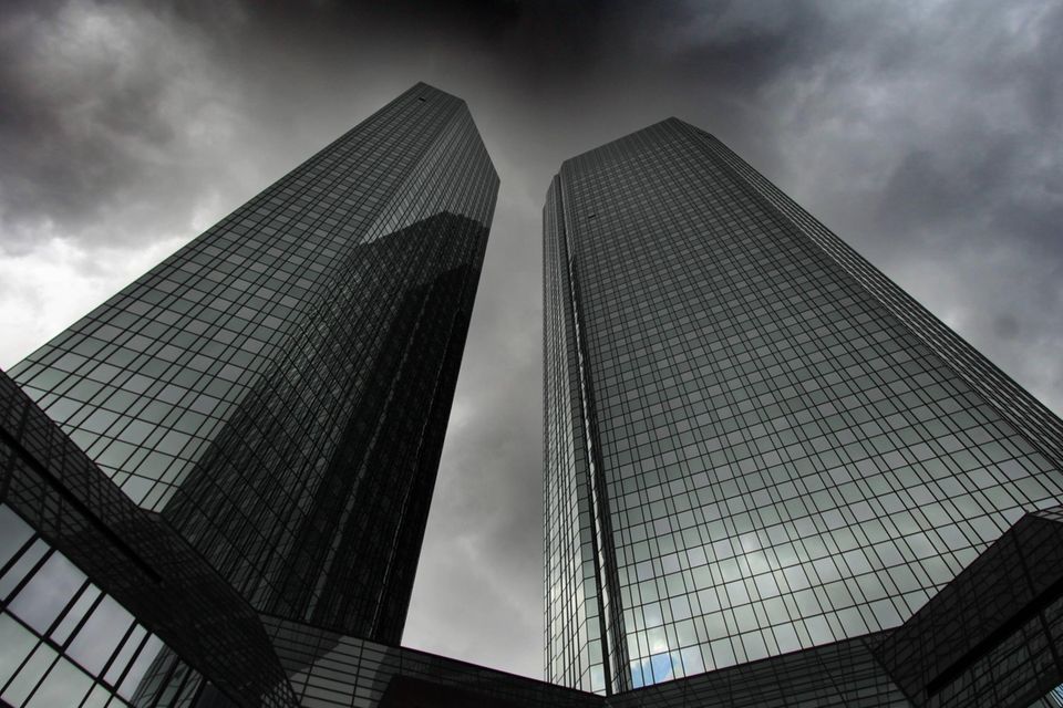 Konzernzentrale der Deutsche n Bank im Bankenviertel von Frankfurt