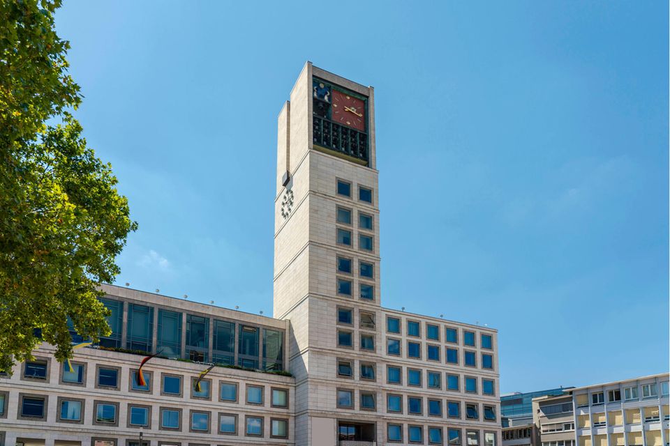 Bielefeld war laut dem Ranking die einzige Stadt in den Top 10, in der ein Abfallbehälter nicht online bestellt werden kann. Stuttgart (Foto) fiel als einzige Stadt der Spitzengruppe beim Wohngeld durch, punktete jedoch mit der eher seltenen Online-Wohnungsanmeldung.