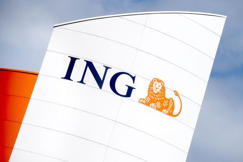 Logo der ING Bank am Eingang zum Hauptsitz der Bank in Frankfurt am Main