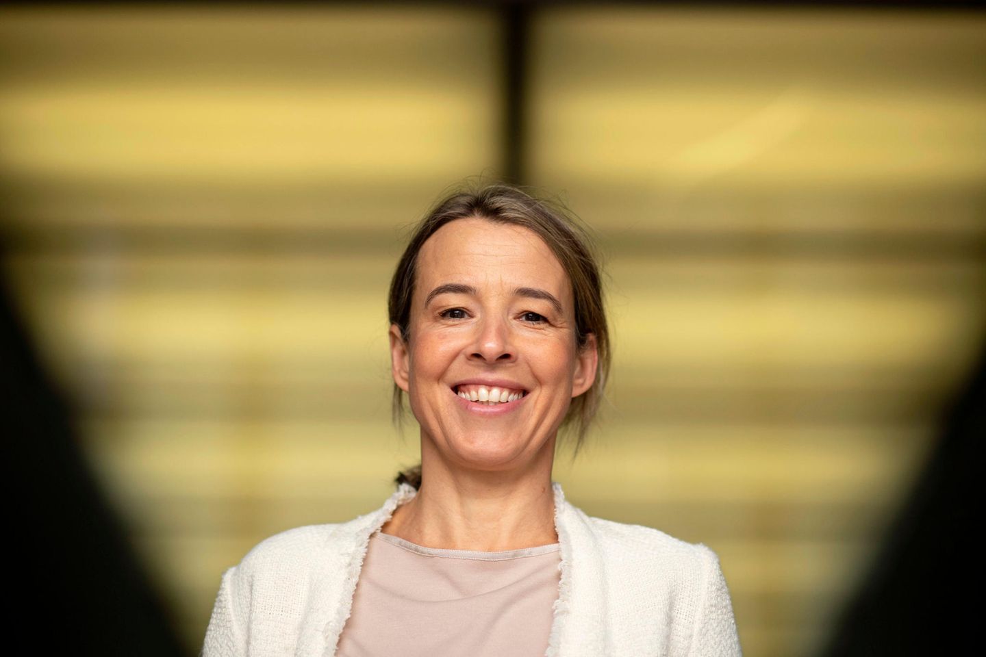 Ulrike Malmendier ist Edward J. and Mollie Arnold Professor of Finance an der University of California in Berkeley, Professor of Economics am Department of Economics und Professor of Finance an der Haas School of Business. Sie ist seit September 2022 Mitglied des Sachverständigenrates