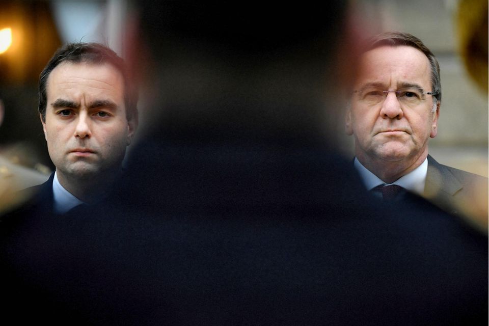 Verteidigungsminister Boris Pistorius (r.) und sein französischer Amtskollege Sébastien Lecornu 2023