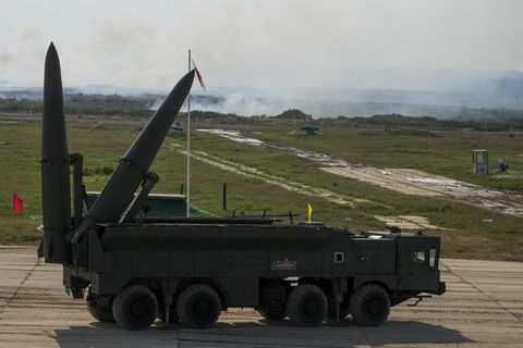 Demonstration des Iskander-Raketensystems auf einer Militär-Schau