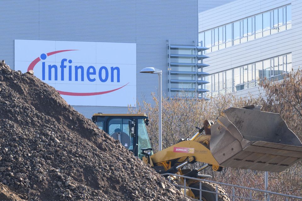 Baustelle der Infineon-Fabrik in Dresden