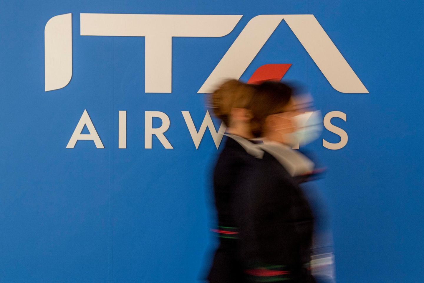 Ita Airways Schriftzug