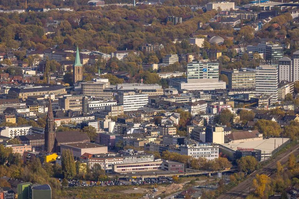 Bochum gehörte zu den drei Städten der Top 10, die sich im Digitalisierungs-Ranking verschlechtert haben. Allerdings fiel der Abstieg hier am geringsten aus. Bochum stieg mit 77,0 Punkten vom siebten auf den achten Platz ab.