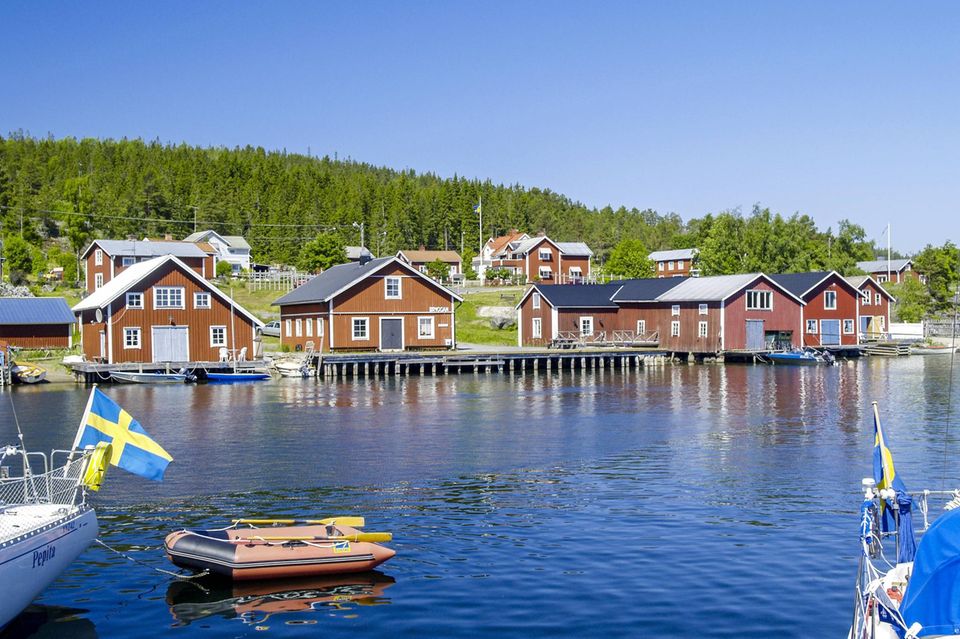 Urlaub in Skandinavien ist traditionell deutlich teurer als in Deutschland. Noch vergleichsweise günstig fallen laut dem Ranking Ferien in Schweden aus. Destatis berechnete auf Grundlage der Preise im März 2023 ein Plus von durchschnittlich 17 Prozent.