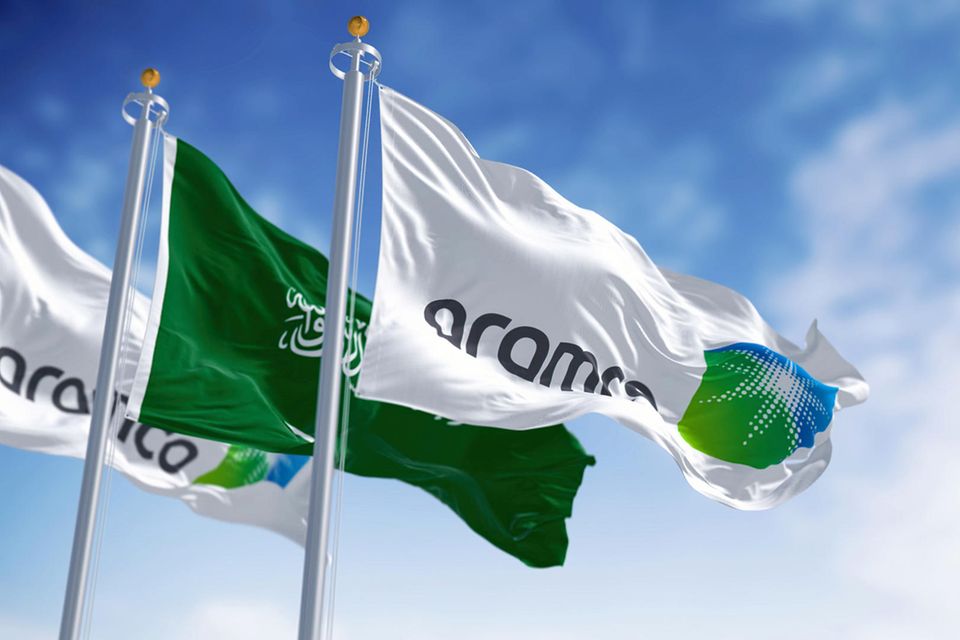 Rang 3: Saudi Aramco  Der saudi-arabische Erdölkonzern ist mit einem Börsenwert von rund 2,1 Billionen US-Dollar der einzige in den Top-Ten, der nicht aus den USA stammt. 