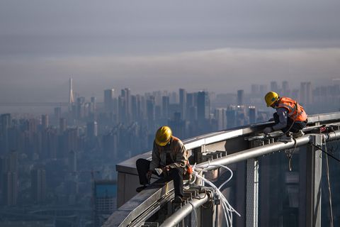Fertigstellung immer wieder verschoben: Arbeiten am Wuhan Greenland Center, das das Burj Khalifa als höchstes Gebäude der Welt ablösen sollte