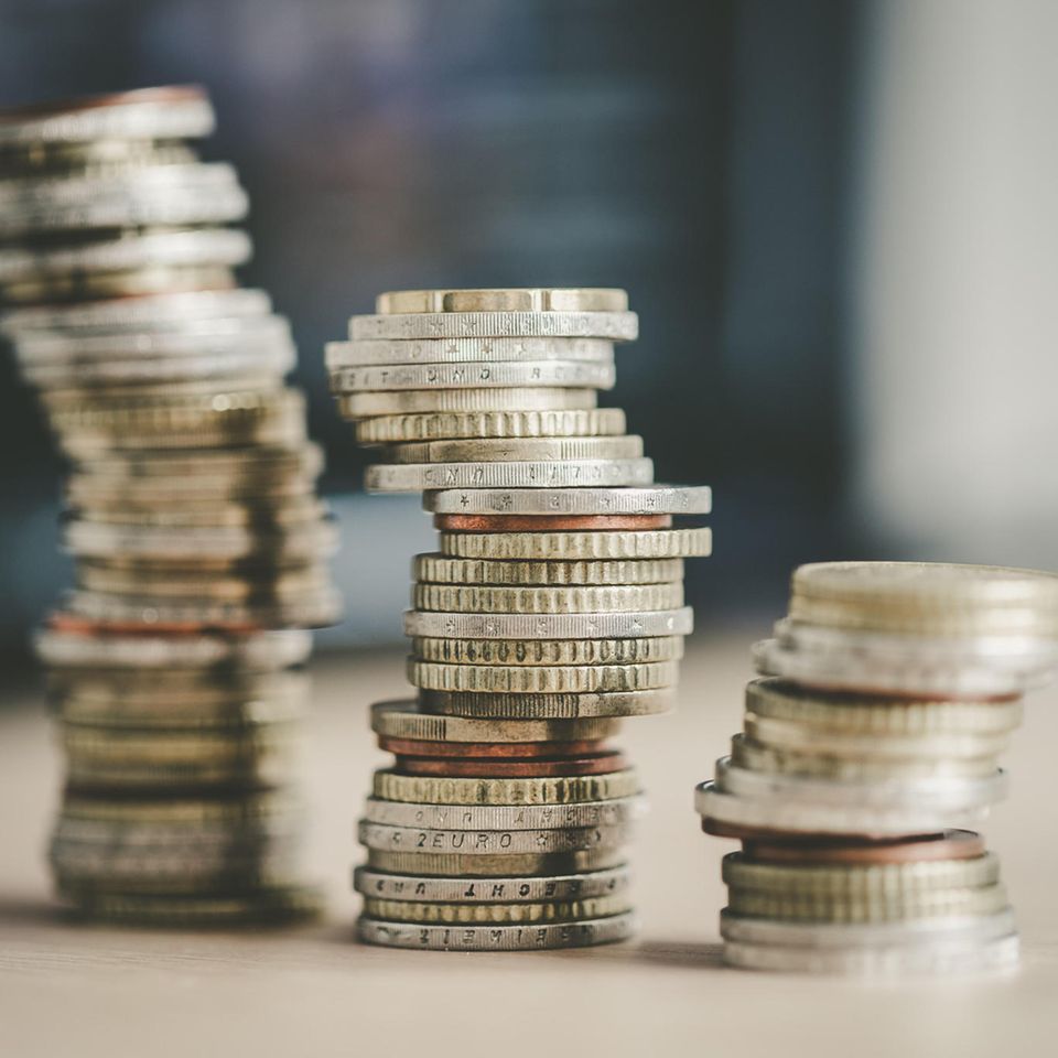 Wie kann man Geld an Kinder verschenken, ohne in die Steuerfalle zu tappen?  - Capital.de