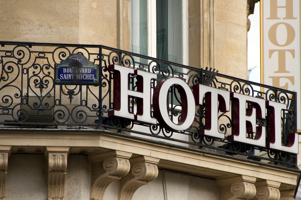 Nicht nur die gewaltsamen Proteste gegen die Rentenreform der Regierung trübten bei so manchem Parisbesucher die Laune. Die Hotels in der französischen Hauptstadt und im Umland verteuerten sich auf Check24 binnen eines Jahres um 13 Prozent von 133 auf 150 Euro.