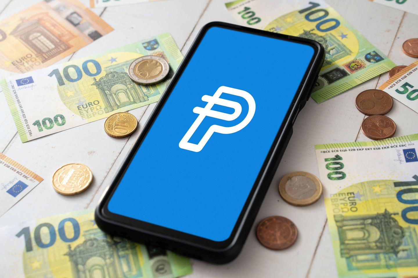 Paypal launcht eigenen Stablecoin – und verdient an Staatsanleihen -  Capital.de