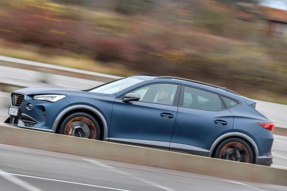 Was AMG bei Daimler ist Cupra bei Seat. Das Tochterunternehmen des spanischen Autoherstellers wurde 1985 als Seat Sport gegründet. Die leistungsstarken Motoren werden von Haltern auch gern auf deutschen Straßen ausgenutzt. 5,5 Prozent der Check-24-Kunden mit Kfz-Versicherung gaben an, Punkte in Flensburg zu haben. Damit stieg Cupra allerdings vom ersten Platz des Vorjahres auf Rang vier ab.