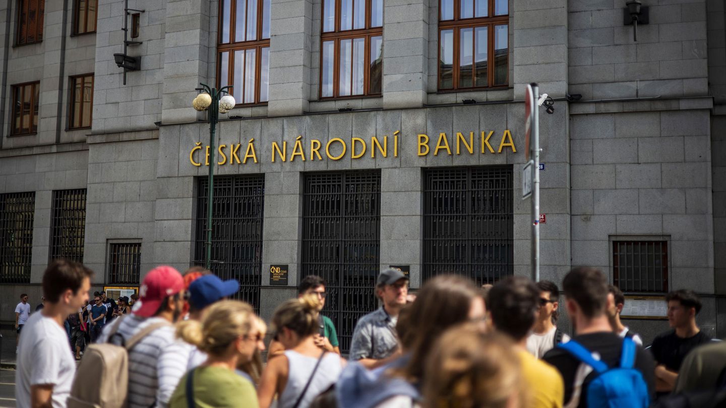 Nomura: Turecko a Česká republika čelí měnové krizi