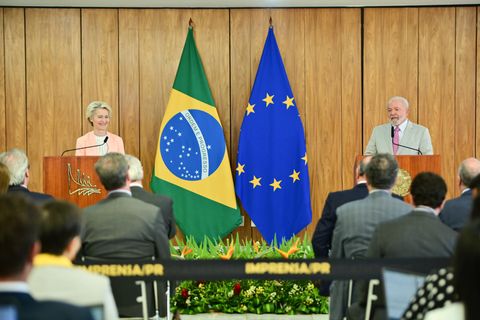Der Brasilianische Präsident Lula und EU-Kommissionspräsidentin von der Leyen versuchen Geschichte zu schreiben