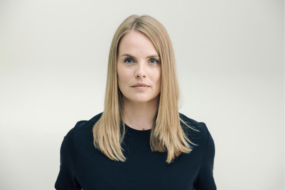 Bettina Fetzer ist seit November 2018 Marketingchefin und leitet seit 2021 auch den globalen Kommunikationsbereich der Mercedes-Benz AG