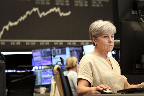 Händlerin an der Frankfurter Börse