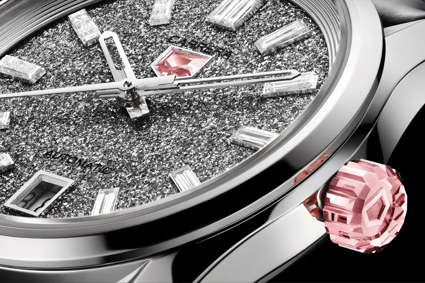 Was auf der âCarrera Plasma Diamant dâAvant-Gardeâ von TAG Heuer funkelt, stammt nicht aus dem Erdinneren
