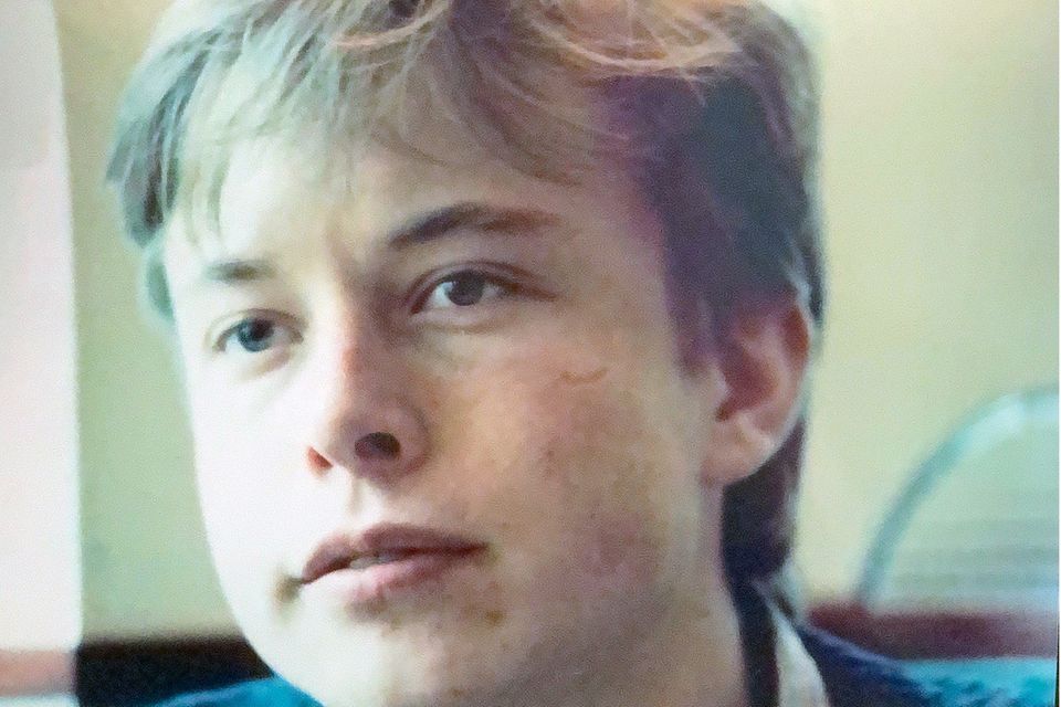 Elon Musk als Jugendlicher, bevor er Südafrika verließ