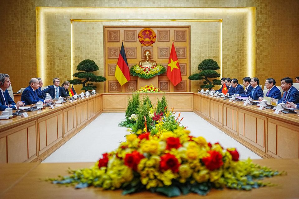 Bundeskanzler Scholz bei Beratungen mit der vietnamesischen Regierung in Hanoi