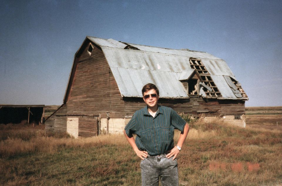 Kurz vor seinem 18. Geburtstag im Jahr 1989 verließ Musk Südafrika mit dem Ziel Kanada. Dort war seine erste Station die Farm seines Cousins in Saskatchewan